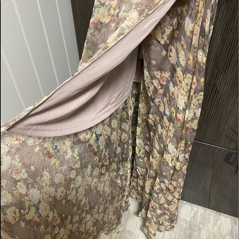 Aakaa full length taupe floral wrap dress NWT - Picture 4 of 5